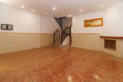 房子 出售 进入 Zona de las Barracas, Catarroja, Valencia. 